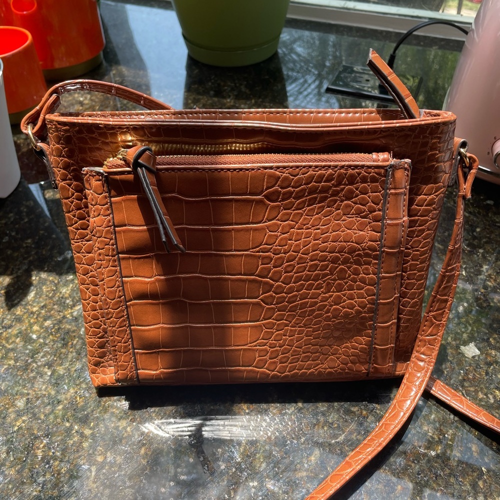 NWOT - Kelly & Katie Crossbody Bag with Crocodile Embossed Design